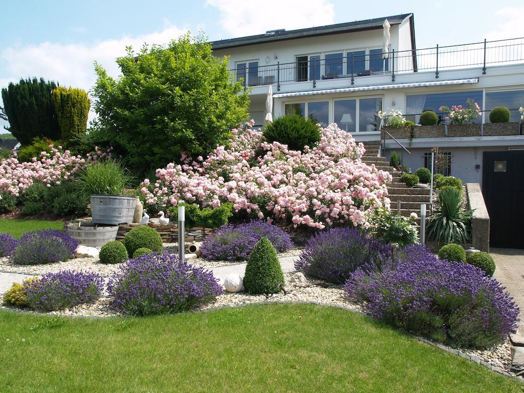 Hotel Weingut Bastian Brauneberg Exterior foto